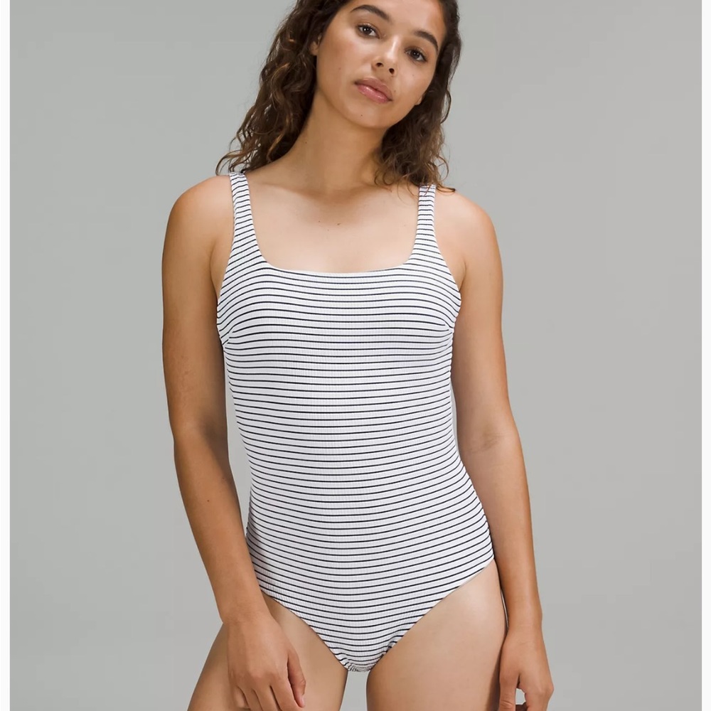 Lululemon NWOT - Onepiece Swimsuit - Size 8